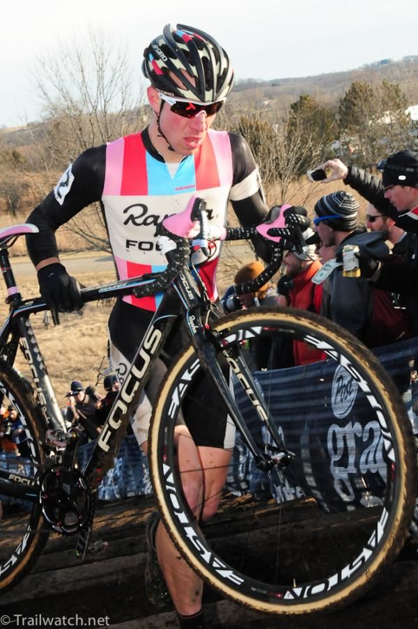 Jeremy Powers (Rapha Focus) running the barriers