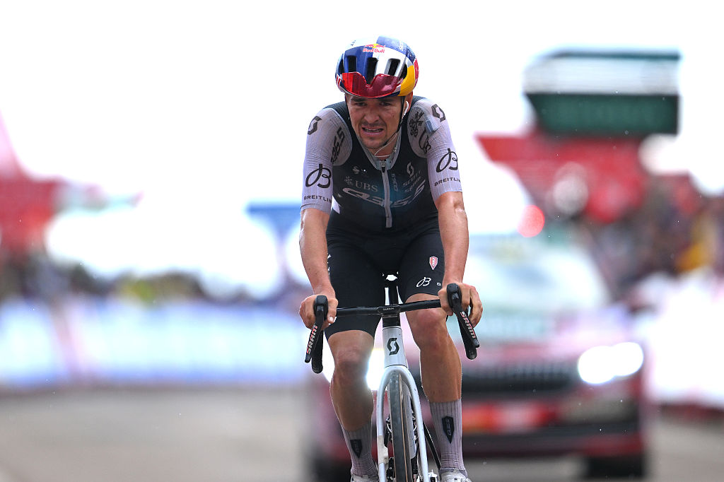 ALFARO, SPAIN - AUGUST 31: Thomas Pidcock of Great Britain and Team Q36.5 Pro Cycling crosses the finish line as second place winner during the La Vuelta - 80th Tour of Spain 2025, Stage 9 a 195.5km stage from Alfaro to Estacion de Esqui de Valdezcaray 1541m / #UCIWT / on August 31, 2025 in Alfaro, Spain. (Photo by Tim de Waele/Getty Images)