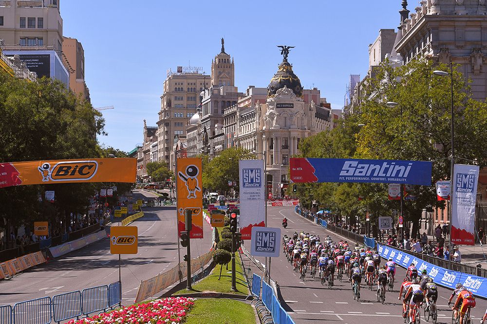 The women's peloton in Madrid