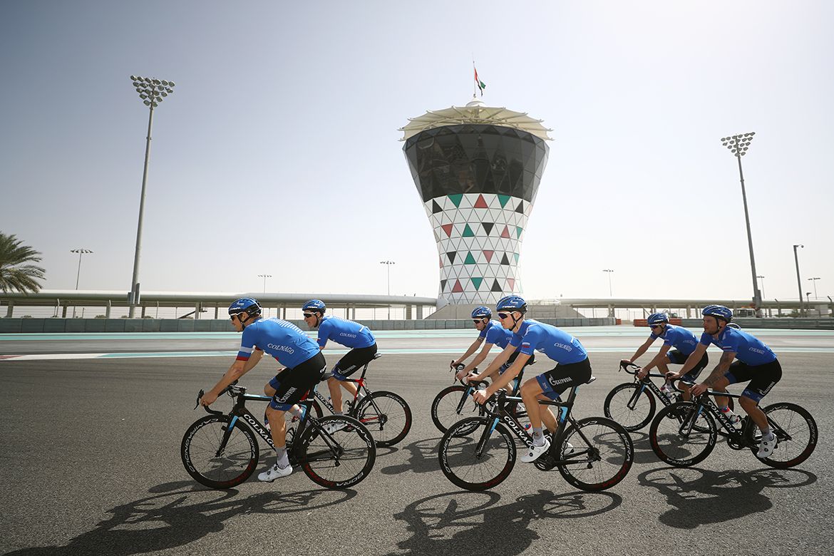 Gazprom-Rusvelo take a curve