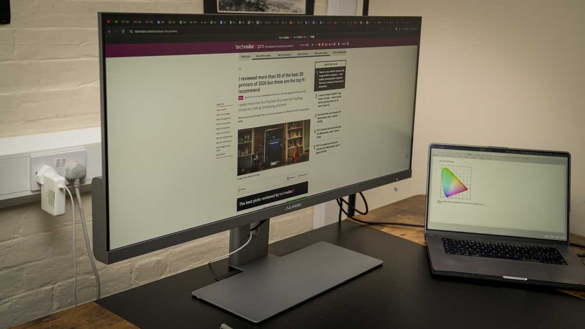 Alogic Edge 5K 40" Ultrawide Monitor