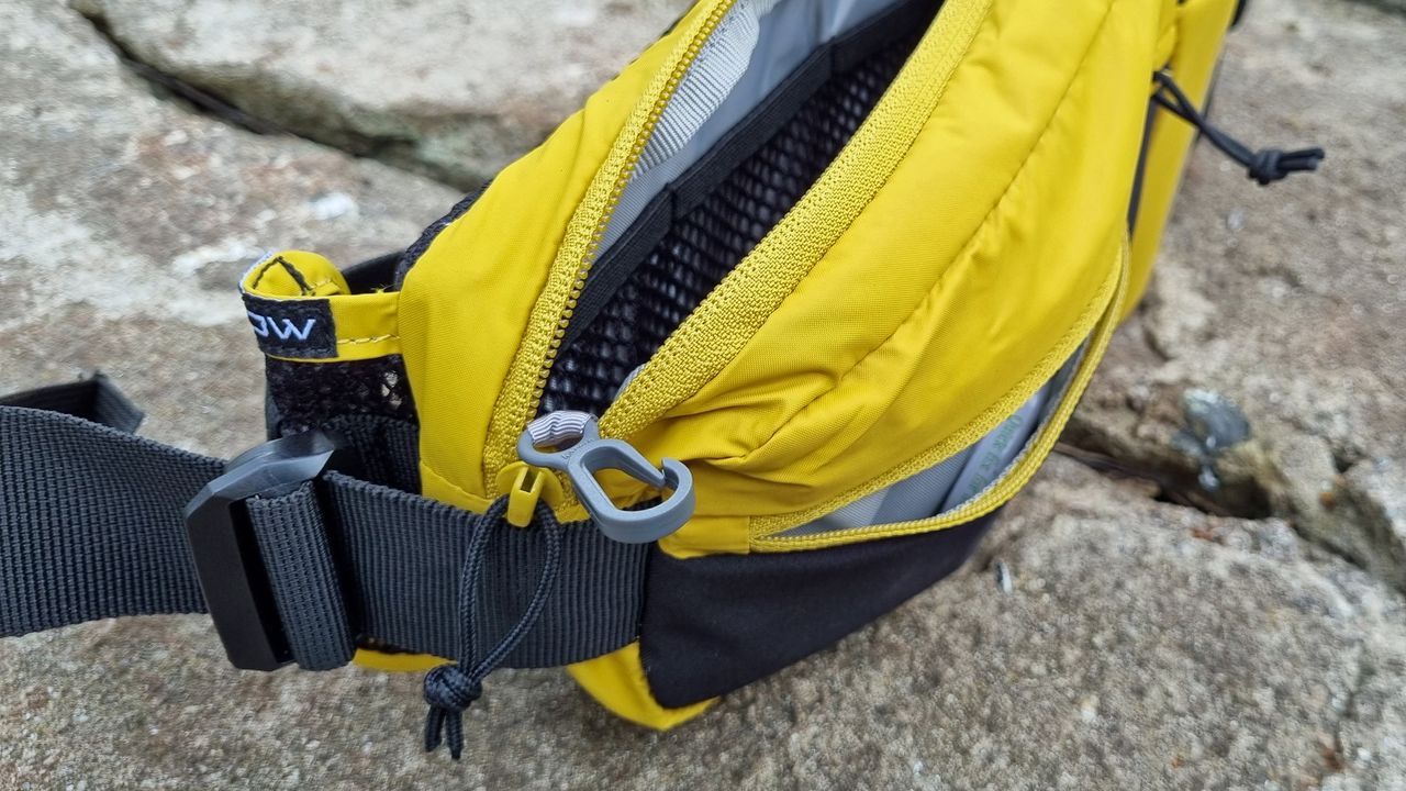 Camelbak Podium Flow 4 belt