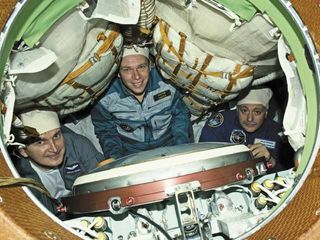 Expedition 15: Cosmonaut Crew Ready for Space Station Mission