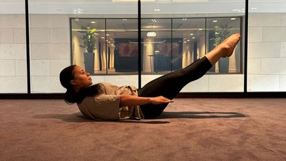 You only need these eight Pilates moves to strengthen your core and ...