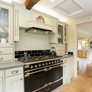 kitchen with generous Rangemaster oven and black cooker