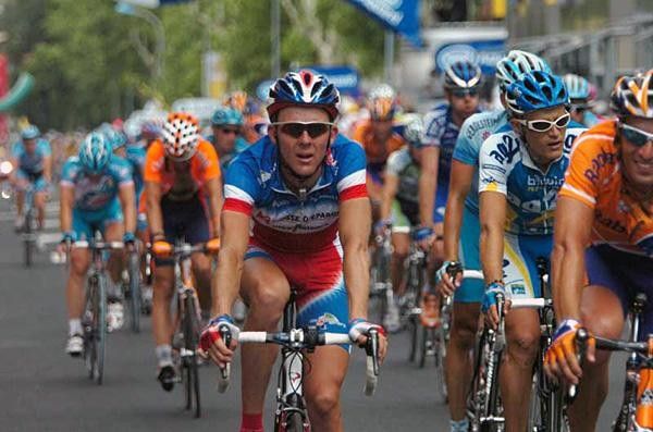 Florent Brard (Caisse d'Epargne) rolls in with the bunch
