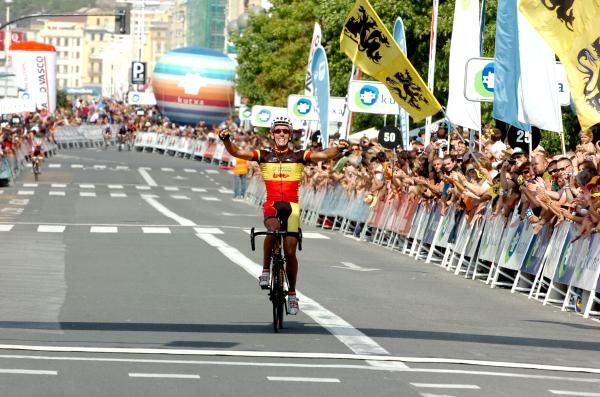 Philippe Gilbert (Omega Pharma-Lotto) had time to savour his victory.