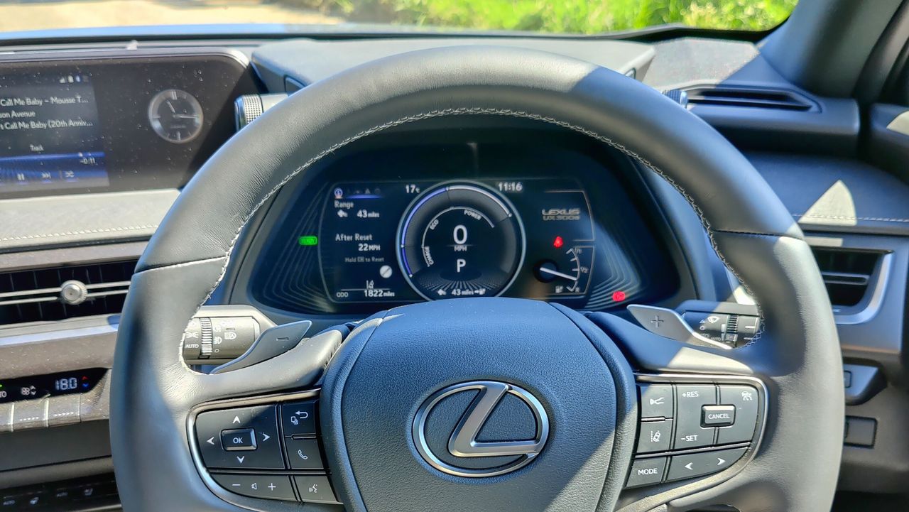 Lexus UX 300e
