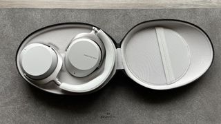 Beyerdynamic Aventho 300 on a gray table