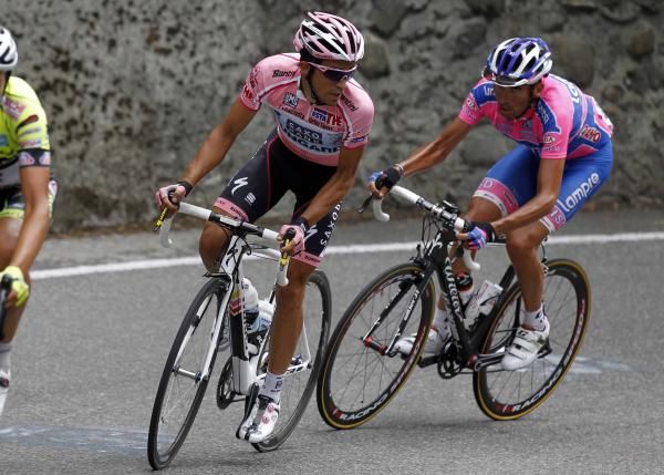 Alberto Contador (Saxo Bank-SunGard) on the Ganda.