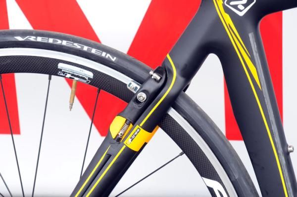 The brake callipers are concealed on Vacansoleil-DCM's bikes.