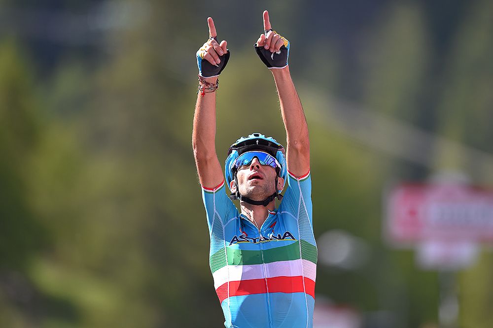 Vincenzo Nibali (Astana Pro Team) wins stage 19 of the 2016 Giro d'Italia