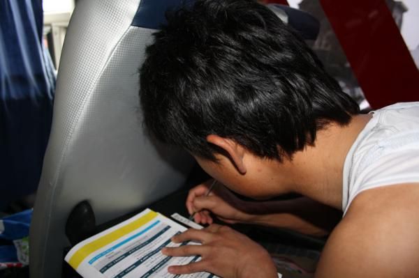 Cheng marks the key points in the race