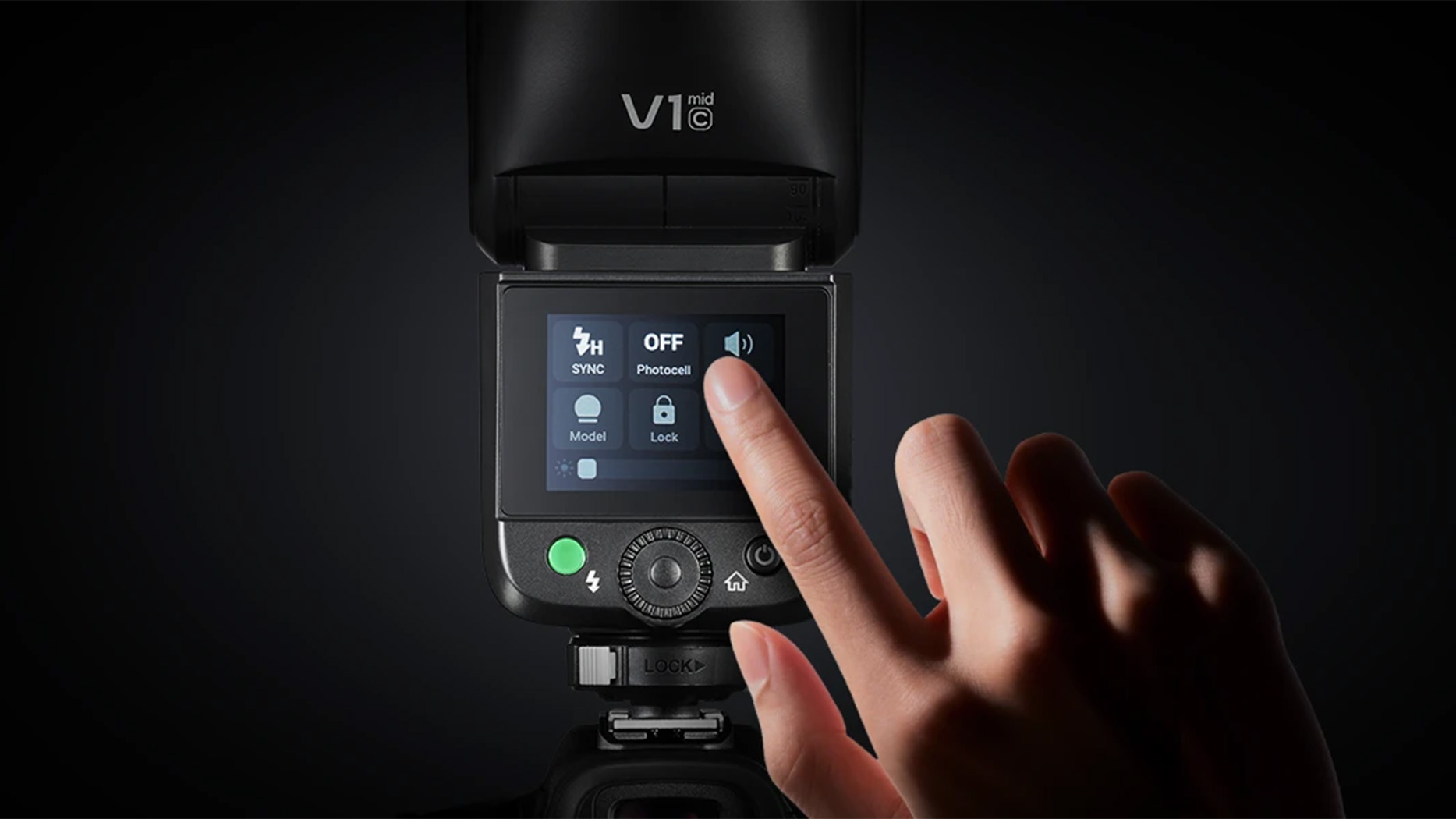 An external camera flash touch screen operation being demonstrated.