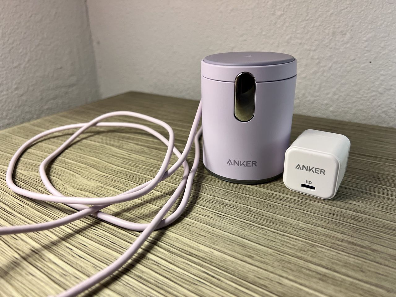 Anker 623 Maggo Magnetic Wireless Charger 2 In 1 In Box