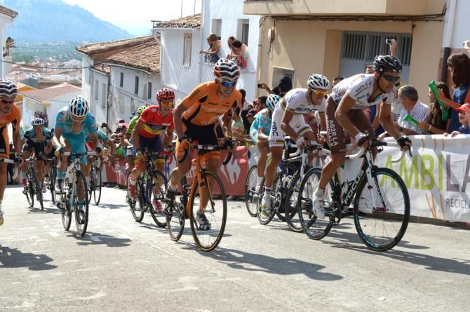 Igor Anton (Euskaltel) takes on the final climb