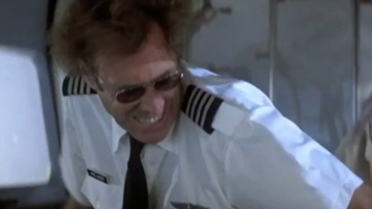 Bruce Dern having a fit in a blimp in Black Sunday