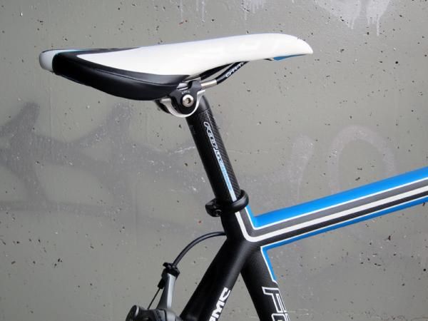 Felt could have gone with an integrated setup on the new F but opted instead for a conventional 27.2mm telescoping seatpost