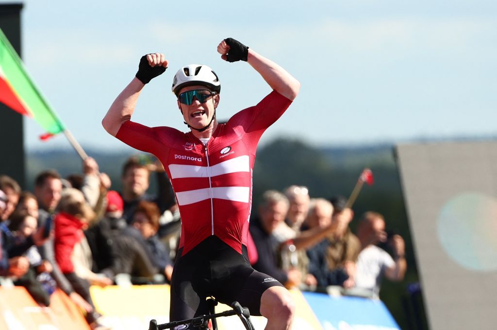European Championships: Henrik Pedersen wins under-23 men's road race title