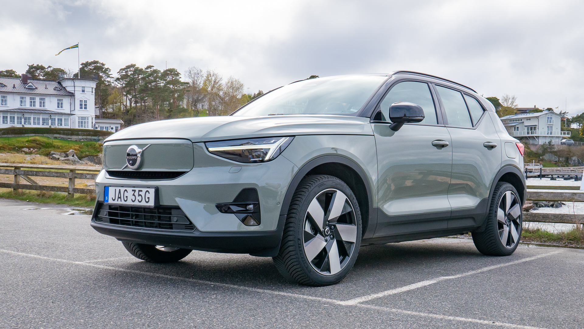 Volvo XC40 Recharge (2024) first drive more range,…