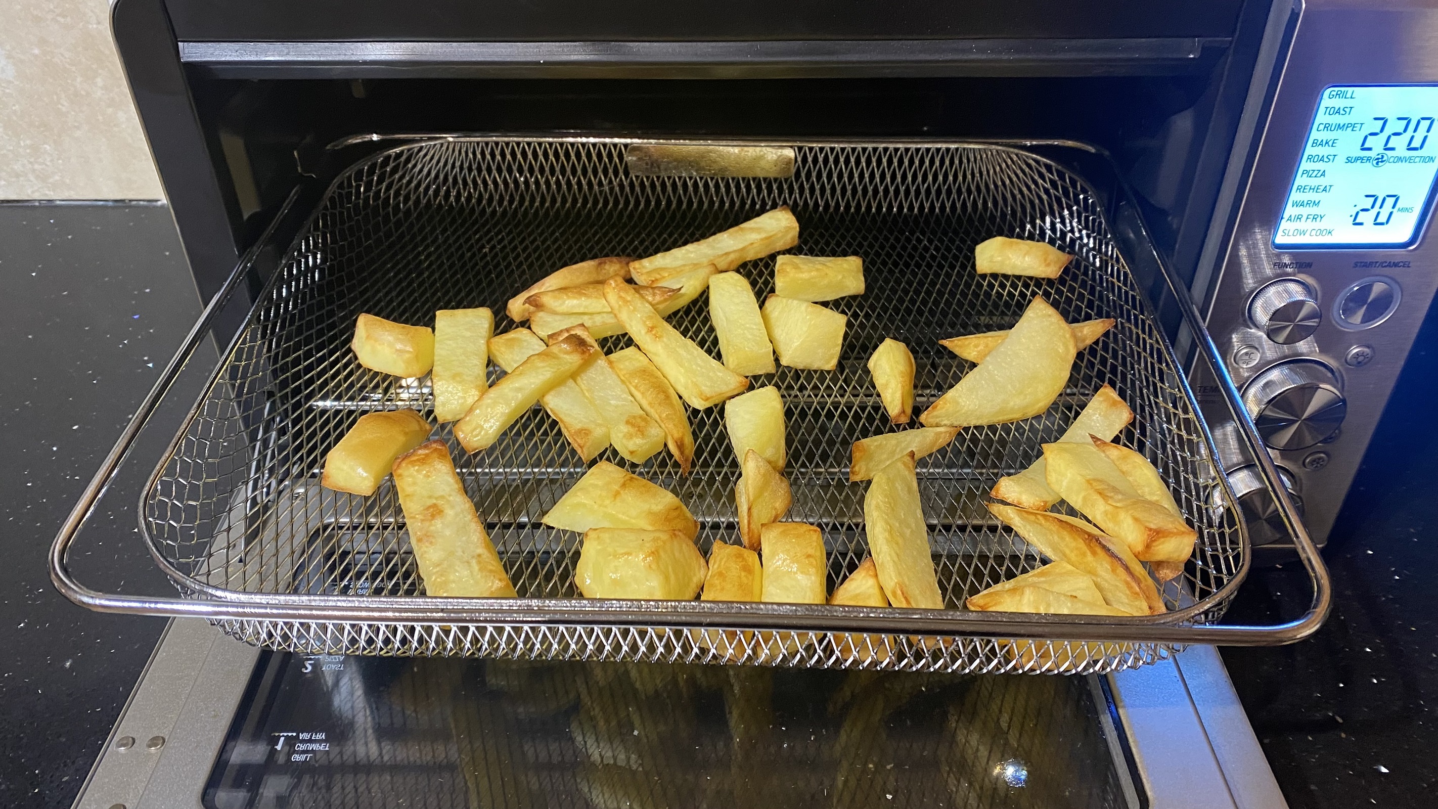 Cooking frozen chips using sage the smart oven air fryer