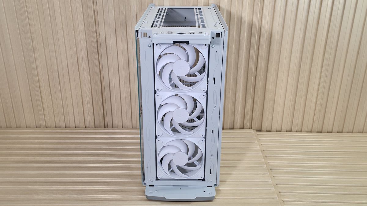 Fractal Define One - Inside