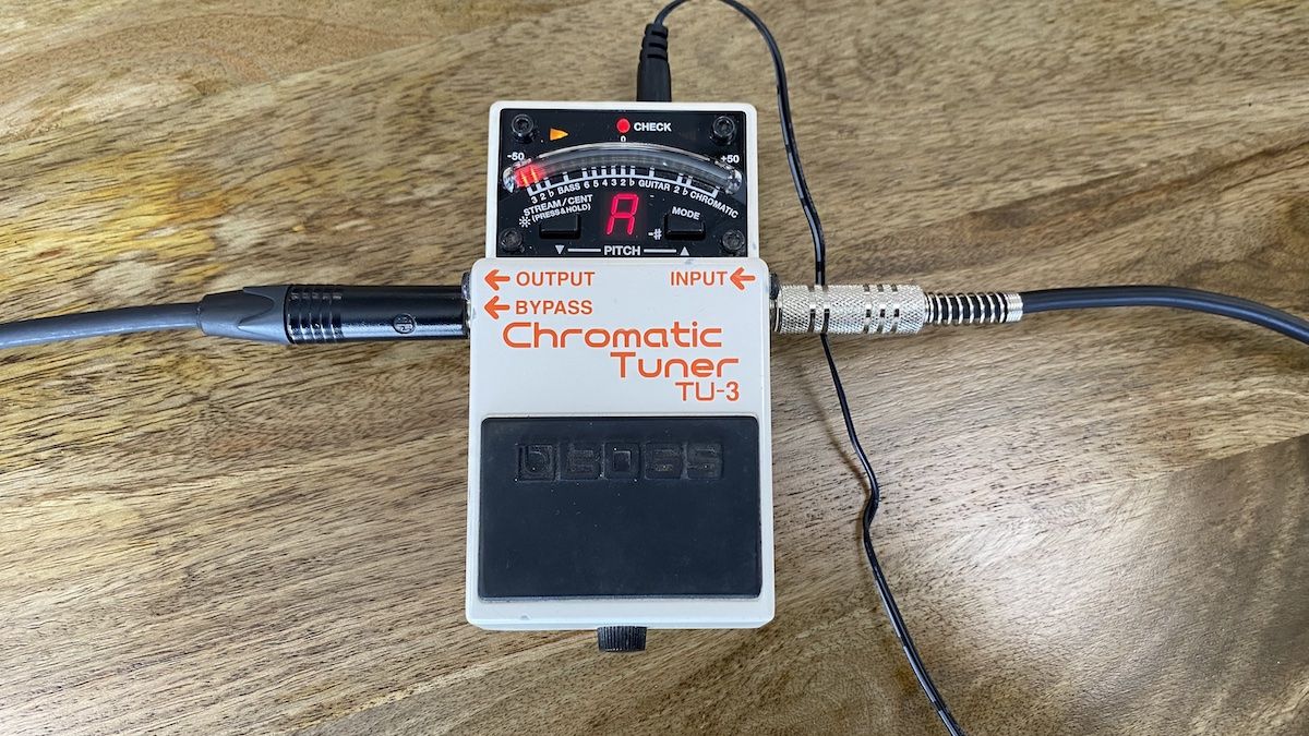 Boss store chromatic tuner