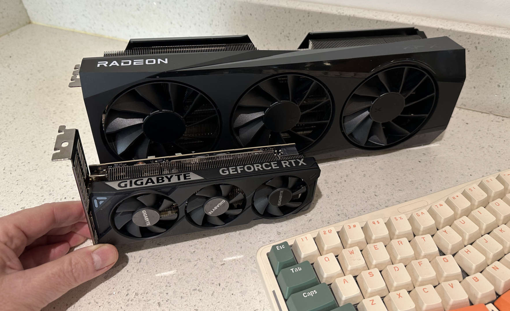 Minisforum MS-02 Ultra mini workstation hands-on testing