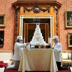Fiona Cairns royal wedding cake
