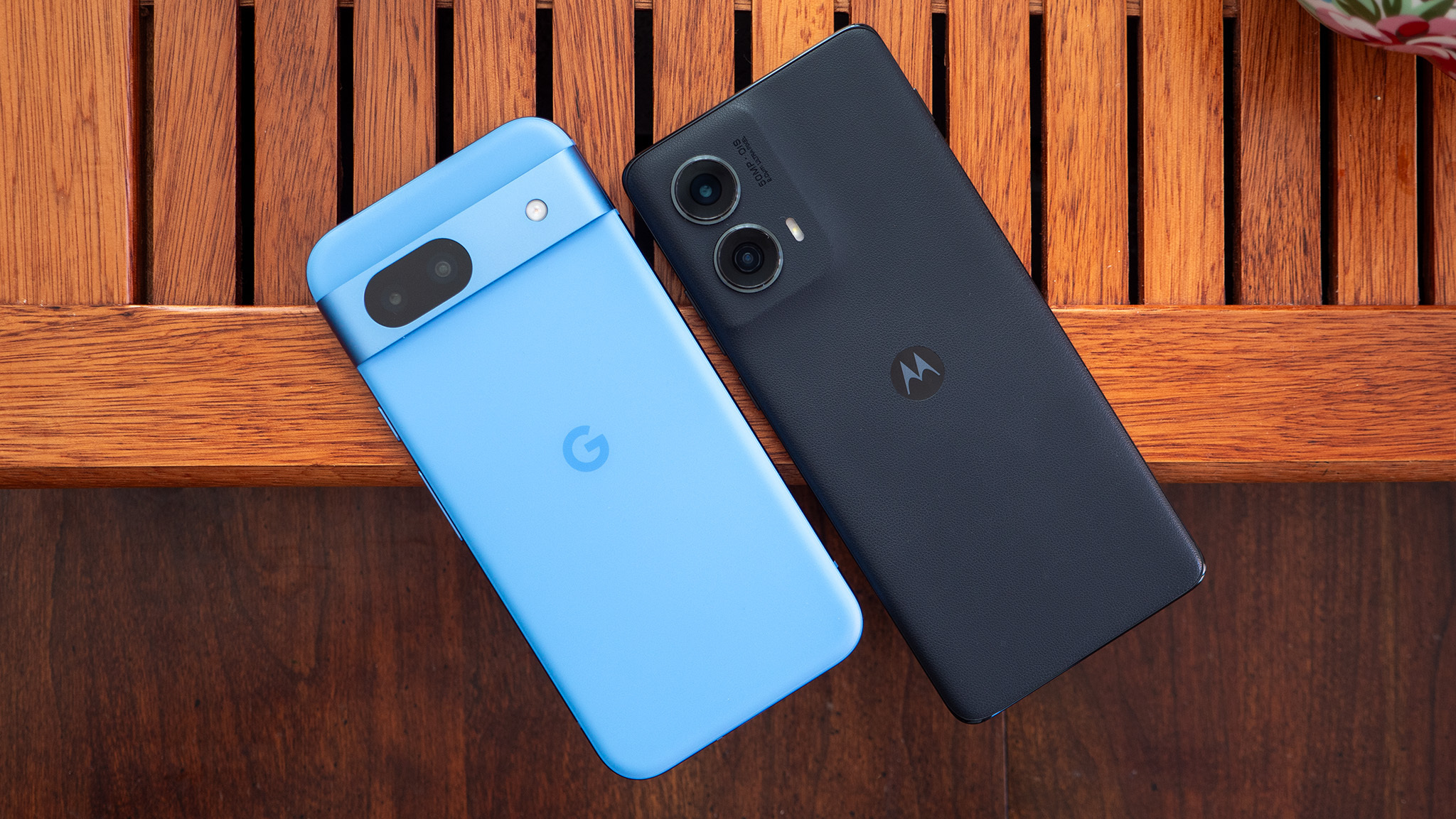 Motorola Edge 2024 vs. Google Pixel 8a