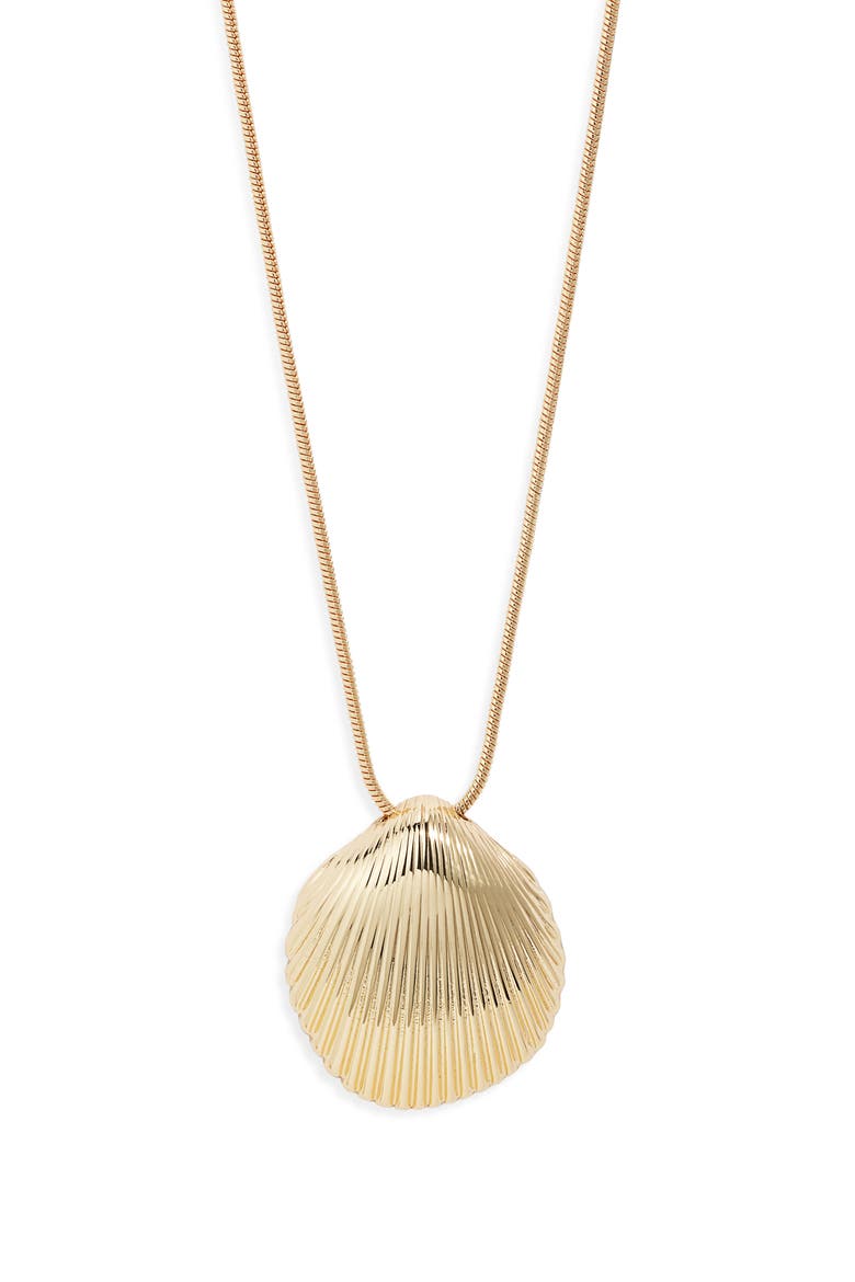 Scallop Shell Pendant Necklace