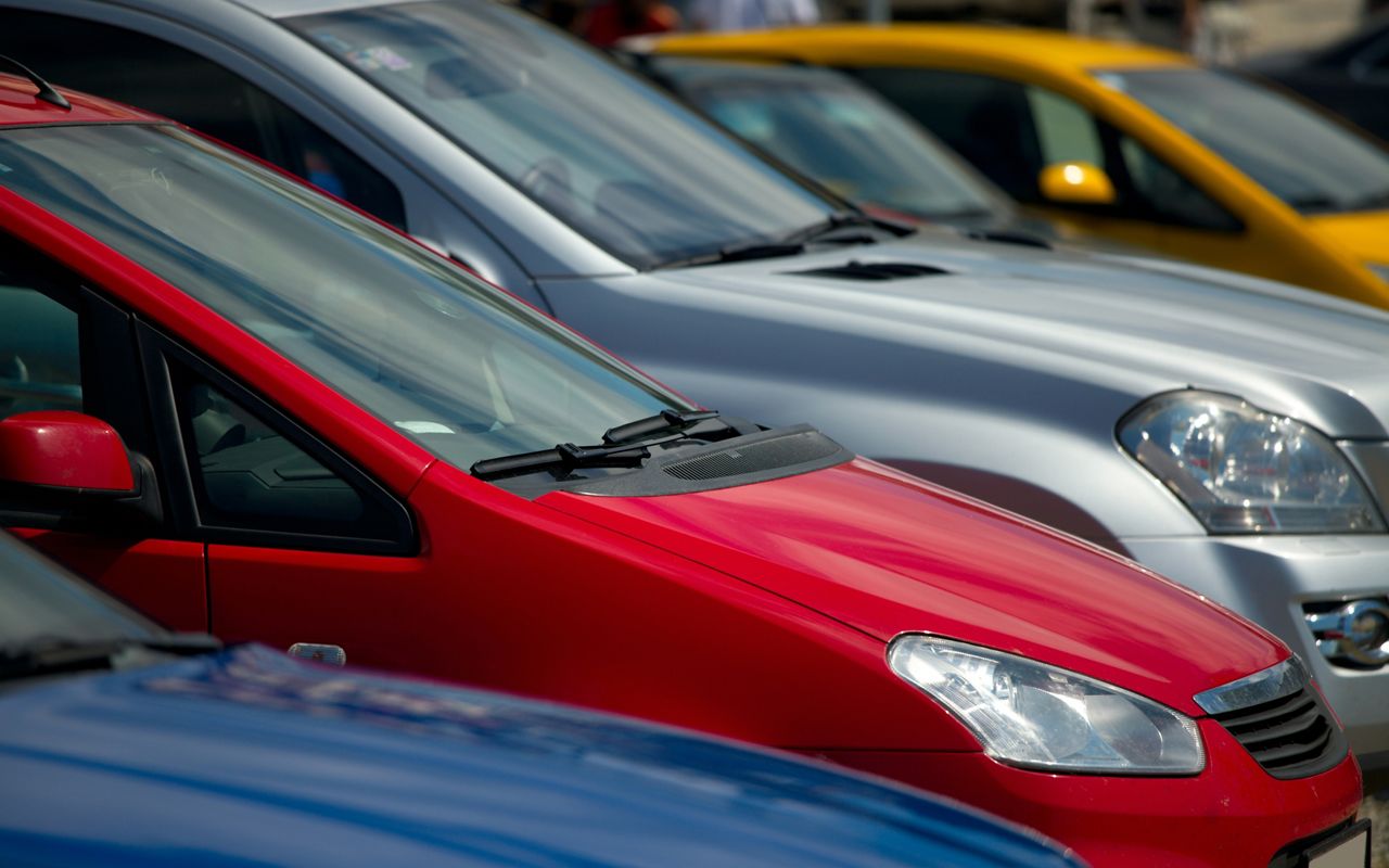 Cars parking in a row