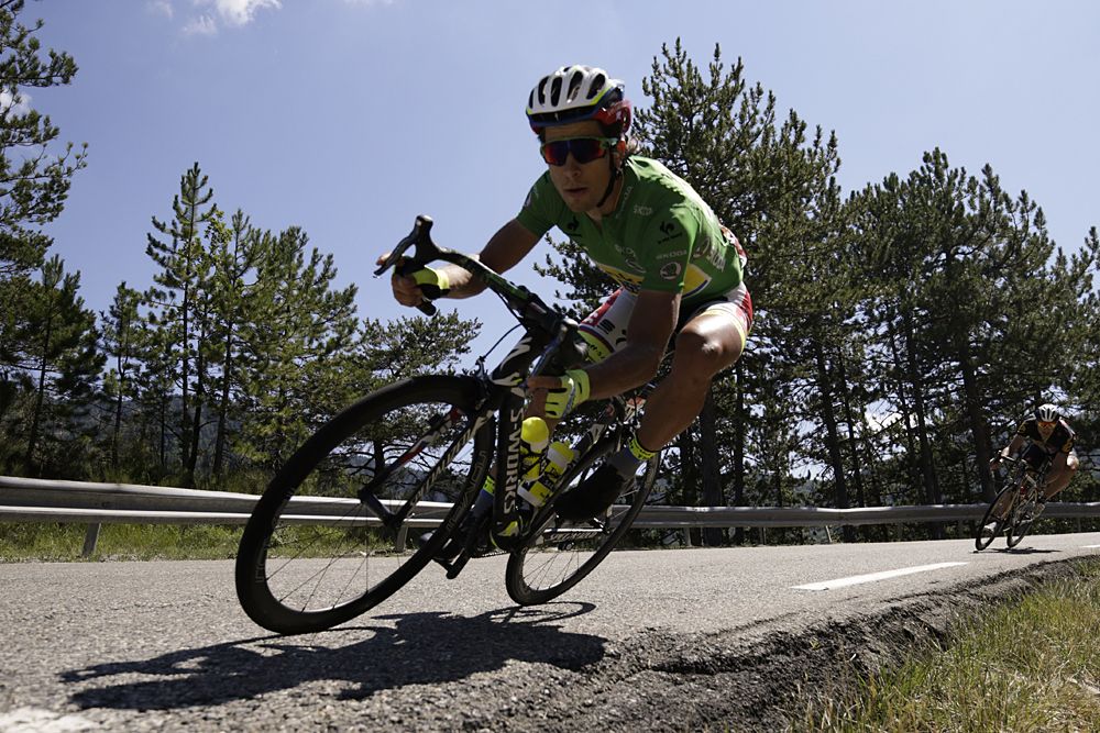 Peter Sagan (Tinkoff-Saxo) put on a show on the descents during stage 16 to Gap