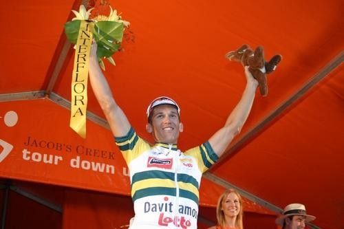 Robbie McEwen (Davitamon-Lotto) laps up the attention after winning stage 1 of the Tour Down Under