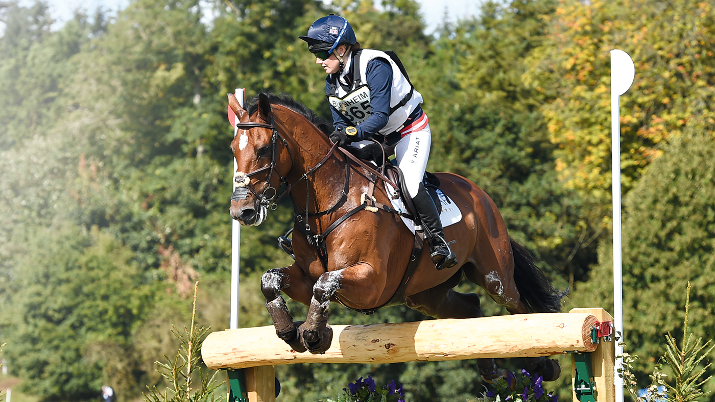 Laura Collett riding Mr Bass during the Cross Country phase of the CIC*** 8/9 YO at Blenheim Palace International Horse Trials in the grounds of Blenheim Palace near Oxford in Oxfordshire UK on 11th September 2016