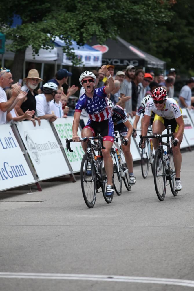 Theresa Cliff-Ryan (Fearless Femme p/b Pure Energy Cycling Vie13) takes the field sprint for second ahead of Erica Allar (CARE4CYCLING powered by Solomon)