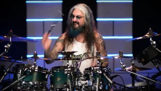 Mike Portnoy plays Dream Theater Pull Me Under