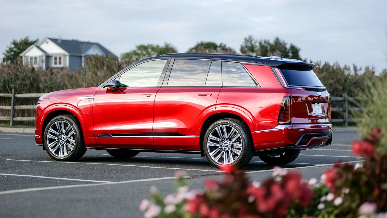 2026 Cadillac Vistiq test drive.