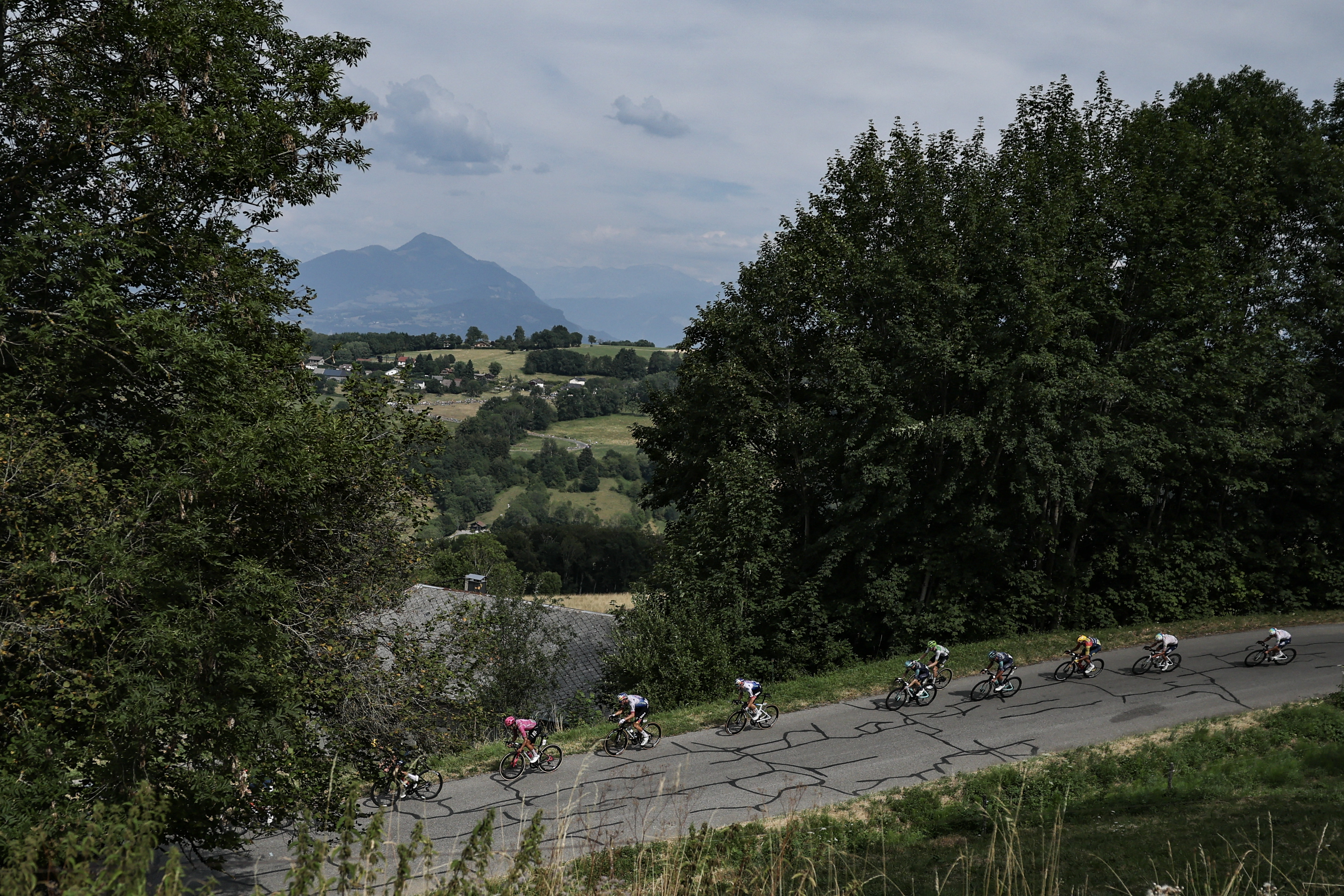 Tour de France stage 15 LIVE: Major favourite forced to abandon after crash