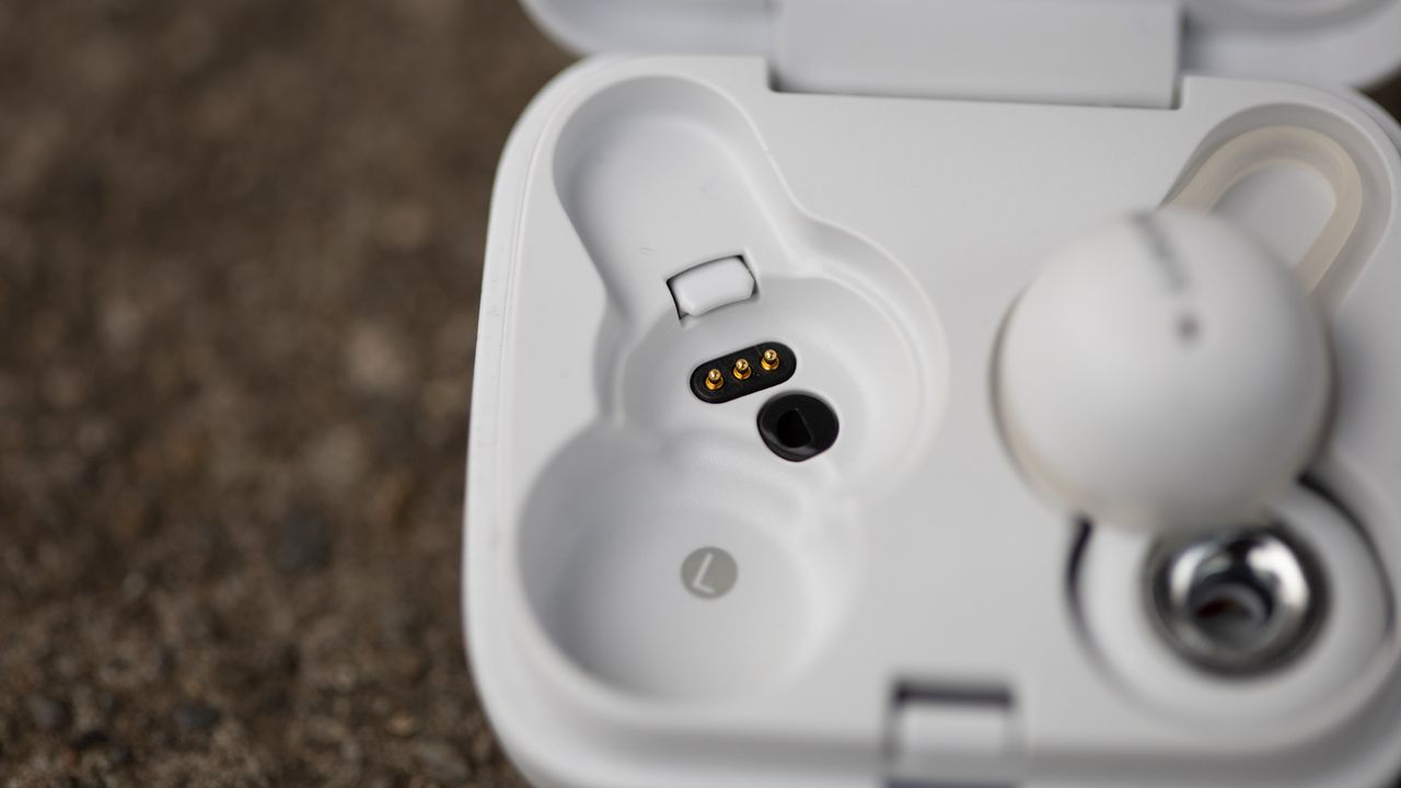 Sony Linkbuds case lock
