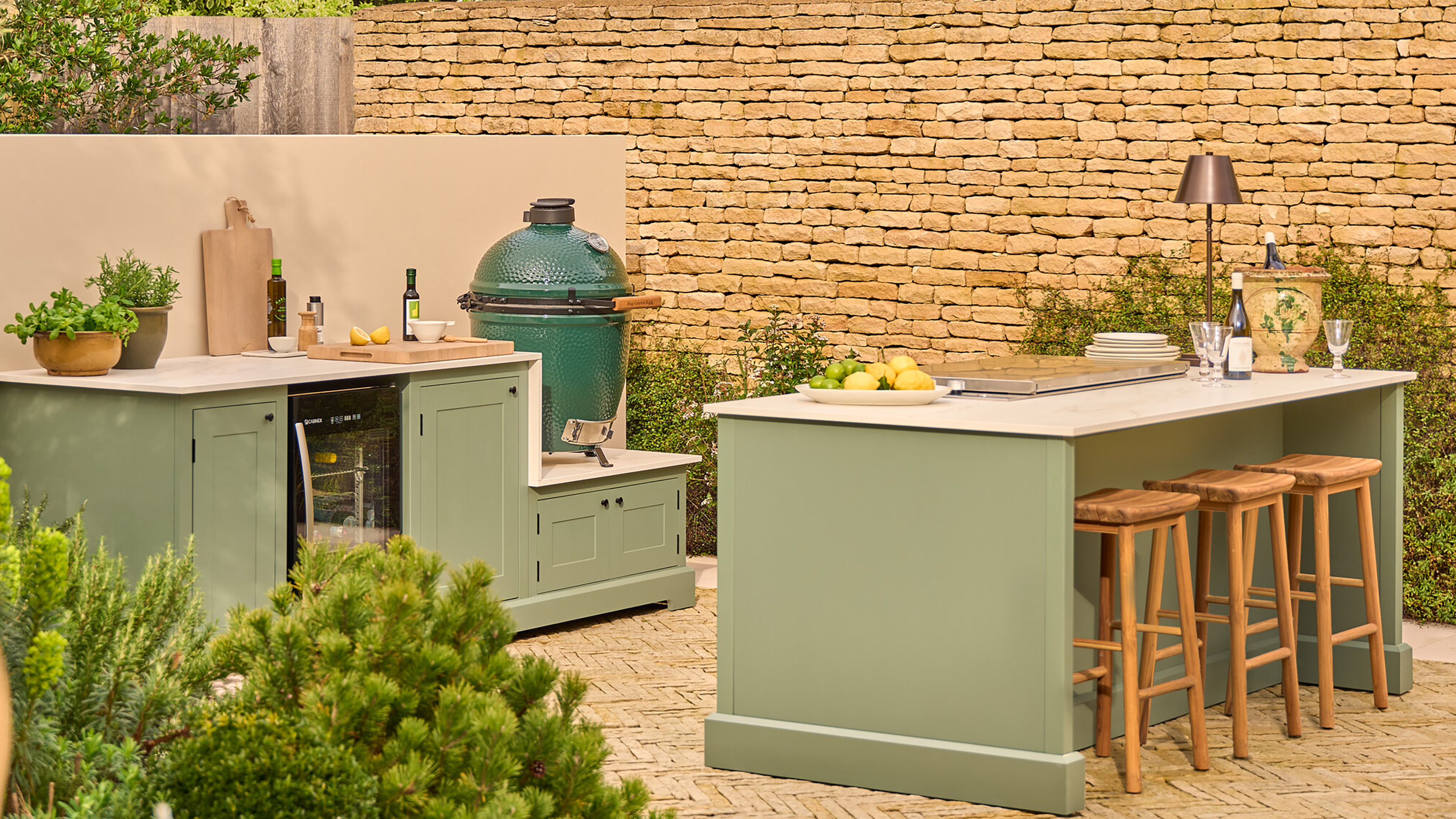 Neptune outdoor kitchen