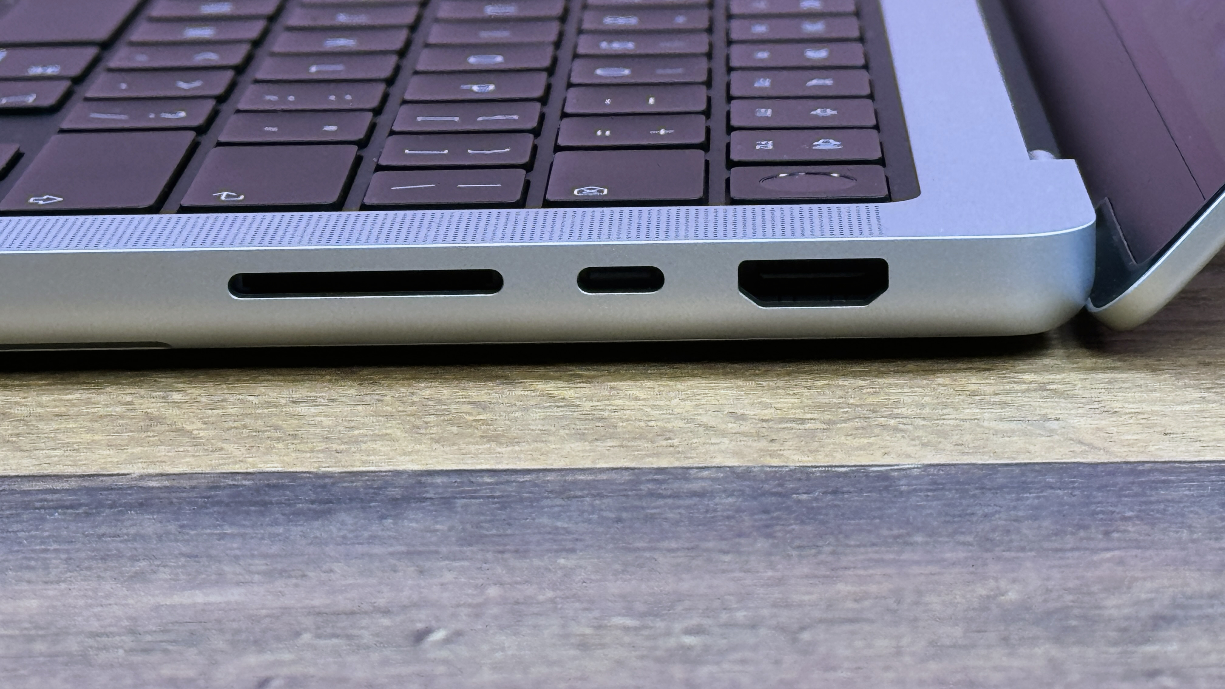 MacBook Pro 14 (M5 Max)