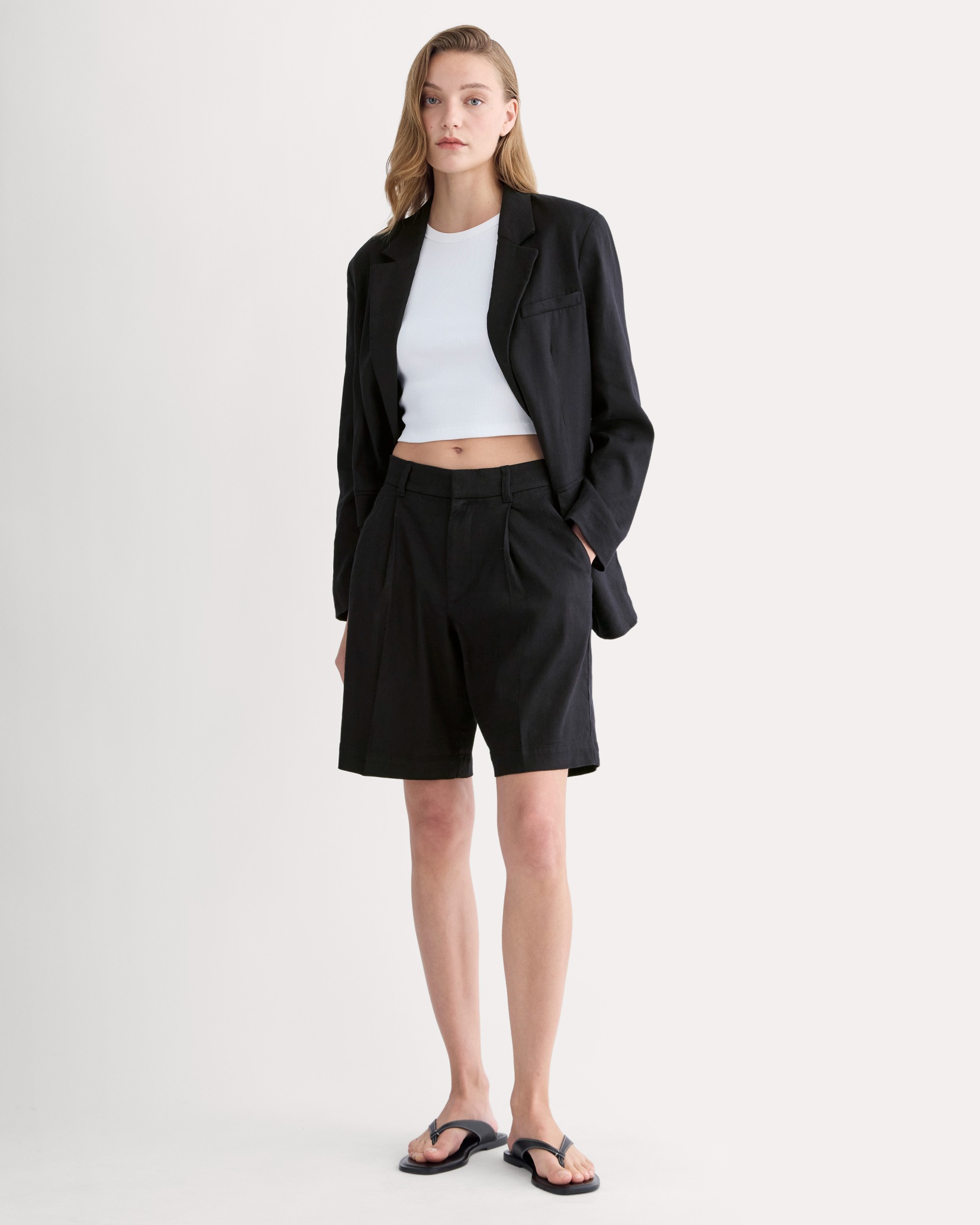 Everlane, The Pleated Short in Stretch Linen