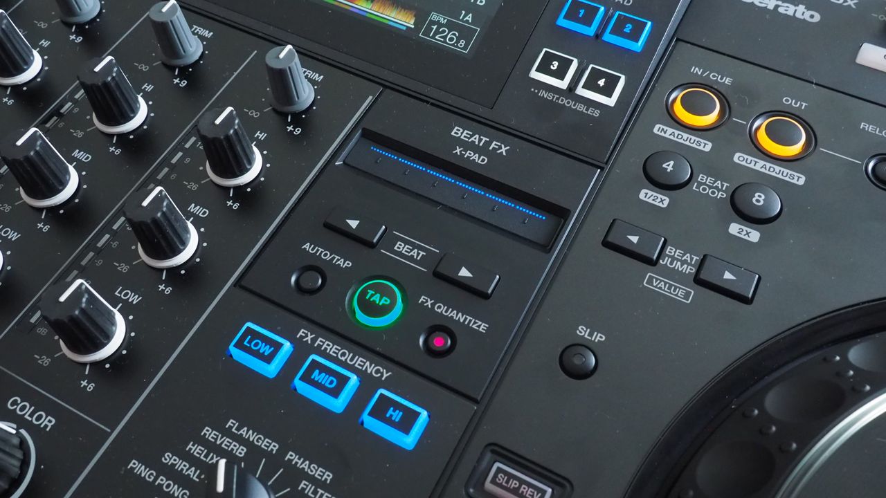 AlphaTheta XDJ-AZ
