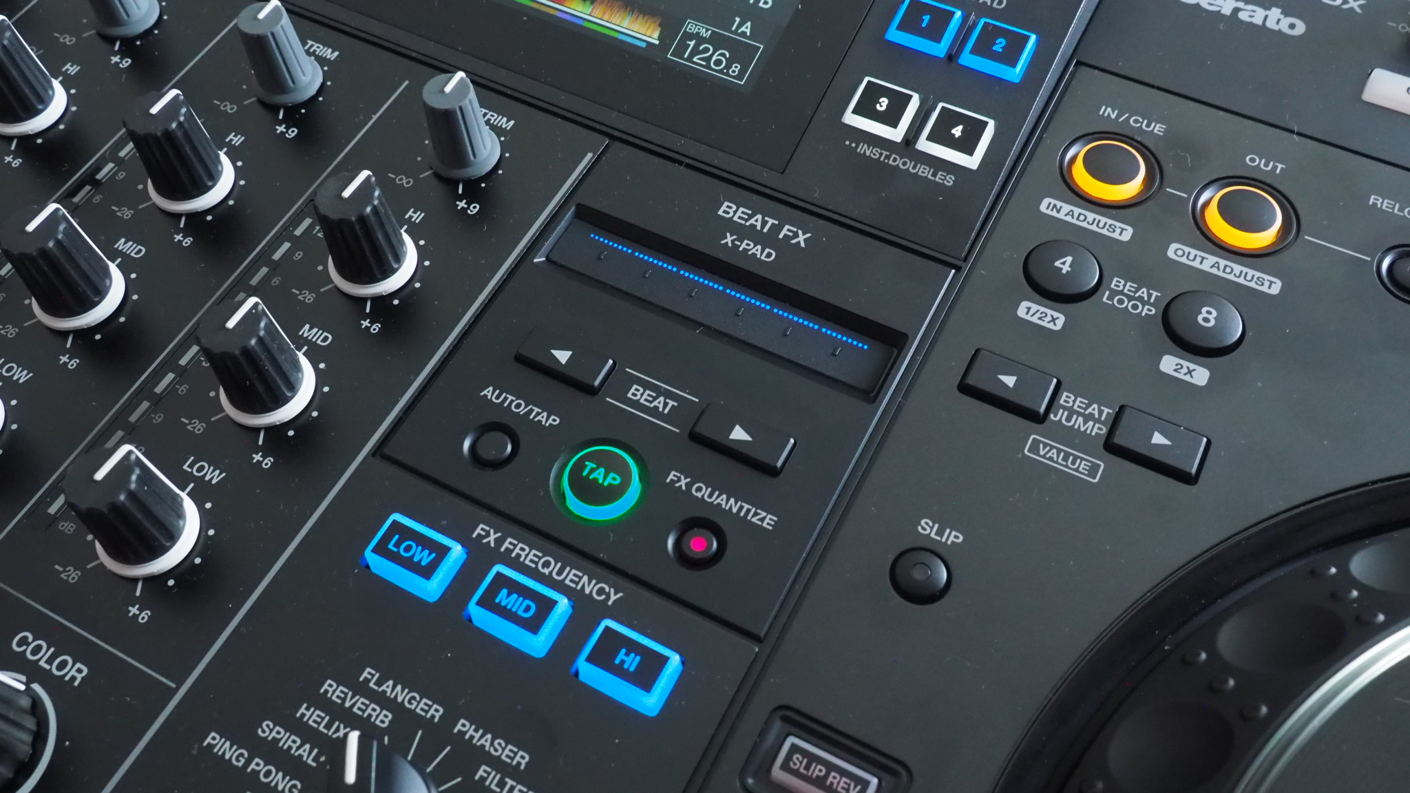 AlphaTheta XDJ-AZ
