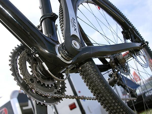 Check out the novel front derailleur cable routing.