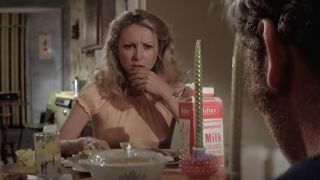 Teri Garr as Ronnie Neary concerned by Roy's behavior in Close Encounters of the Third