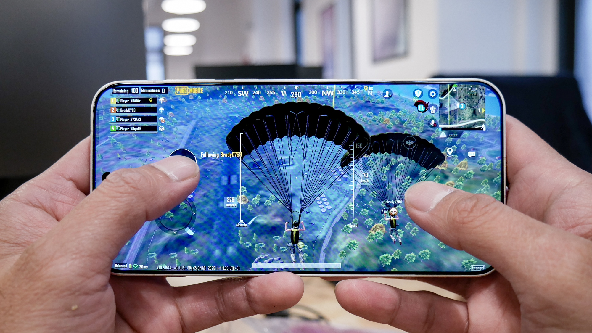 OnePlus 15 running PUBG Mobile.