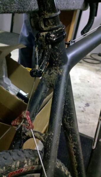 Felt recently leaked this photo of a new 'cross bike in development. Though details are mostly absent, the new frame looks to use the same InsideOut molding process as on Felt's newest road bikes.