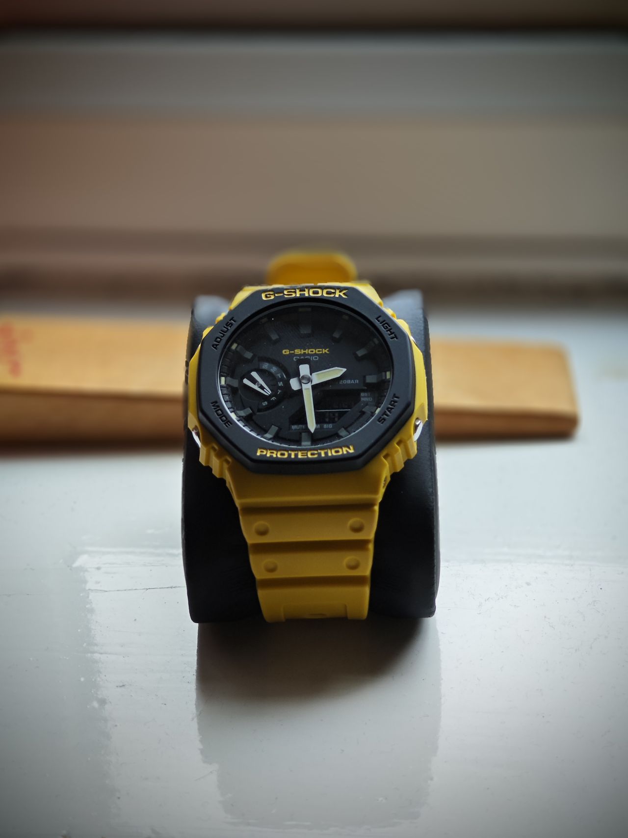 Using the Master lens system on the Xiaomi 13 to shoot a Casio watch